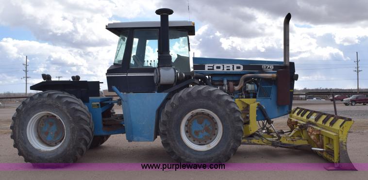 image for item E6189 1991 Ford 876 Versatile Designation 6 4WD tractor