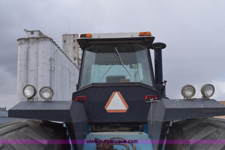 image for item E6189 1991 Ford 876 Versatile Designation 6 4WD tractor