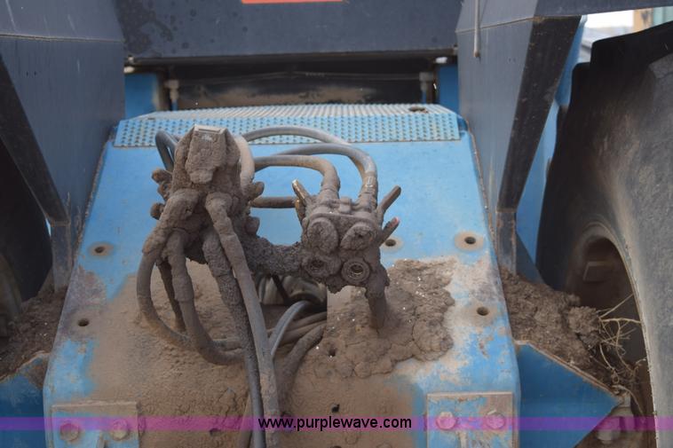 image for item E6189 1991 Ford 876 Versatile Designation 6 4WD tractor