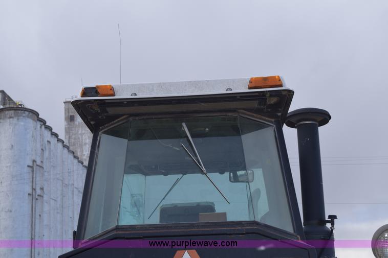 image for item E6189 1991 Ford 876 Versatile Designation 6 4WD tractor