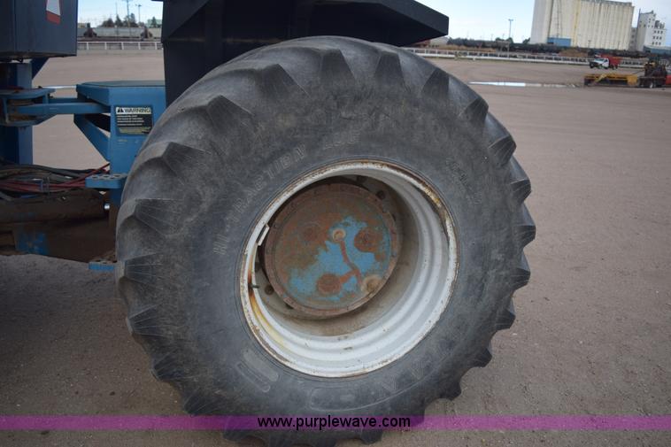 image for item E6189 1991 Ford 876 Versatile Designation 6 4WD tractor