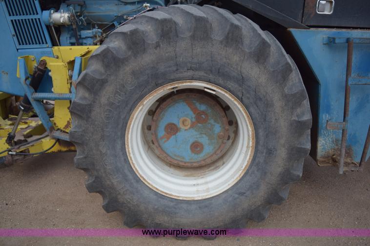 image for item E6189 1991 Ford 876 Versatile Designation 6 4WD tractor