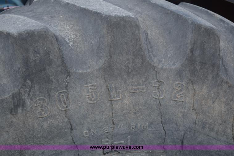 image for item E6189 1991 Ford 876 Versatile Designation 6 4WD tractor