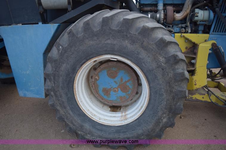 image for item E6189 1991 Ford 876 Versatile Designation 6 4WD tractor