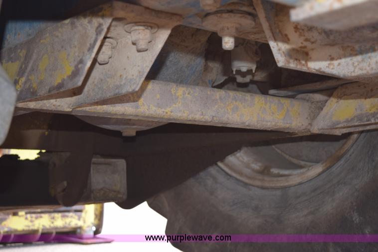 image for item E6189 1991 Ford 876 Versatile Designation 6 4WD tractor