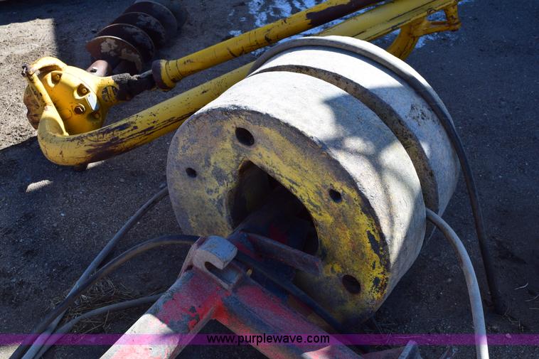 image for item E6190 Bunk sweeper