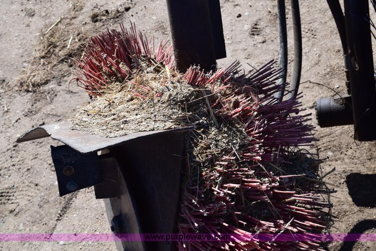 image for item E6190 Bunk sweeper