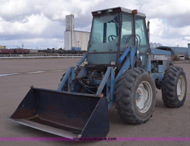 image for item E6193 1992 Versatile 9030 4WD tractor