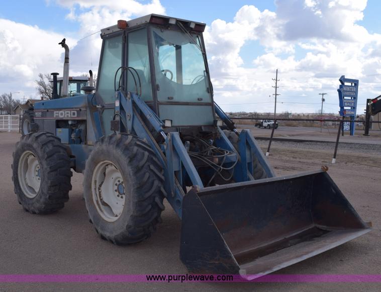 image for item E6193 1992 Versatile 9030 4WD tractor