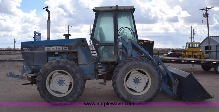 image for item E6193 1992 Versatile 9030 4WD tractor