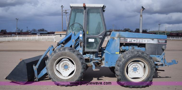 image for item E6193 1992 Versatile 9030 4WD tractor
