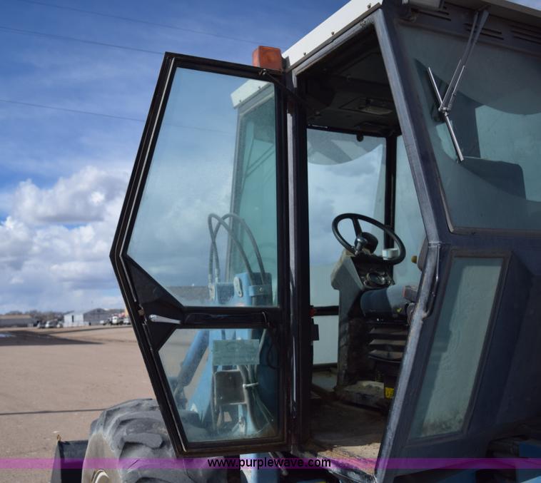 image for item E6193 1992 Versatile 9030 4WD tractor