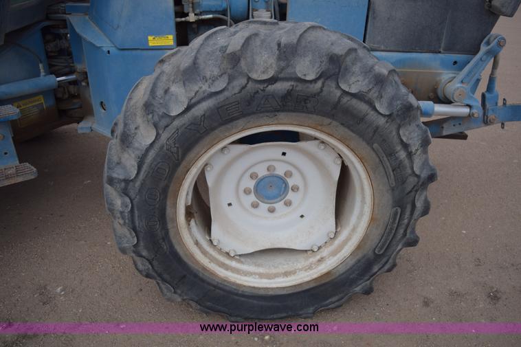 image for item E6193 1992 Versatile 9030 4WD tractor
