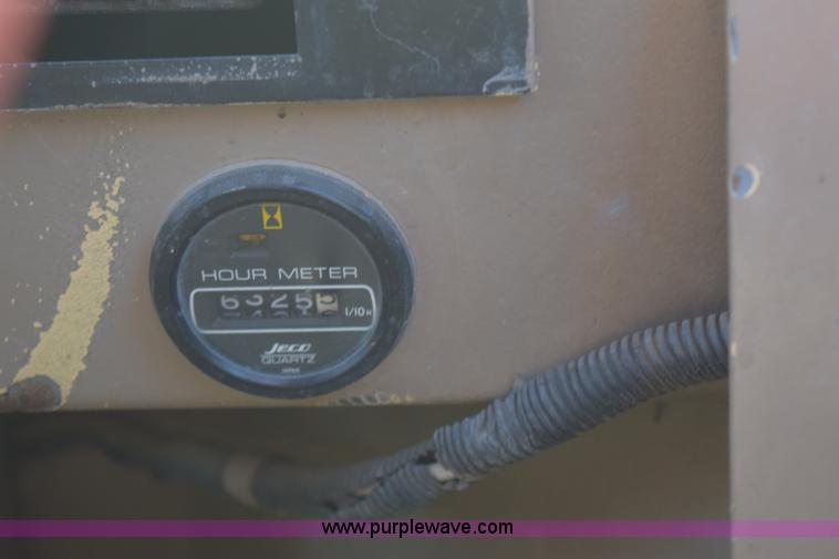 image for item E6194 1995 John Deere 244E wheel loader