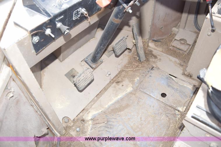 image for item E6194 1995 John Deere 244E wheel loader