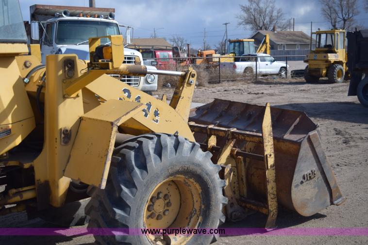 image for item E6194 1995 John Deere 244E wheel loader
