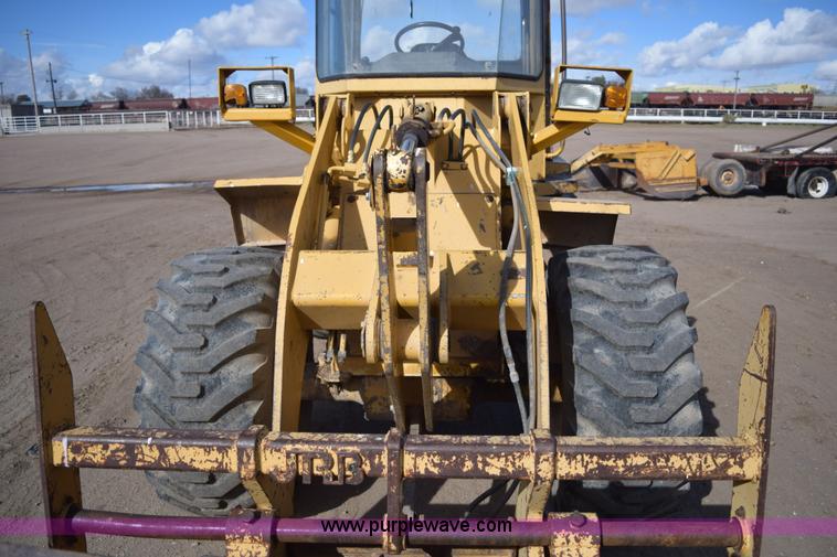 image for item E6194 1995 John Deere 244E wheel loader
