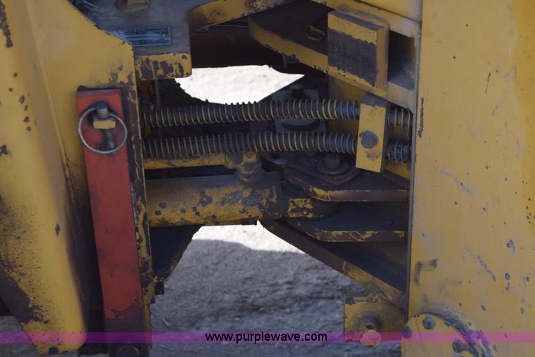 image for item E6194 1995 John Deere 244E wheel loader