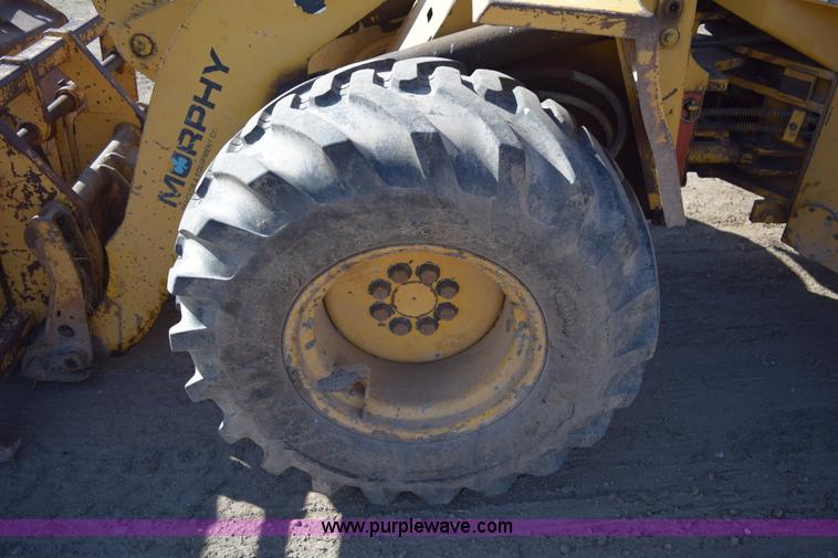 image for item E6194 1995 John Deere 244E wheel loader