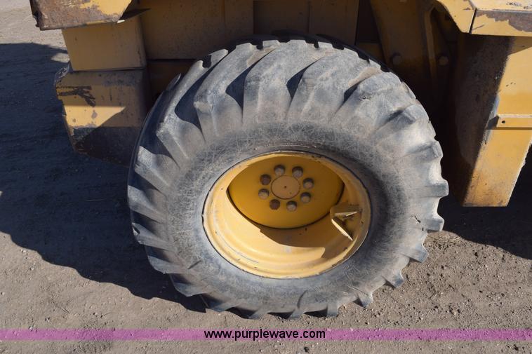 image for item E6194 1995 John Deere 244E wheel loader