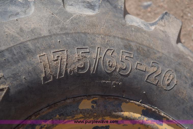 image for item E6194 1995 John Deere 244E wheel loader