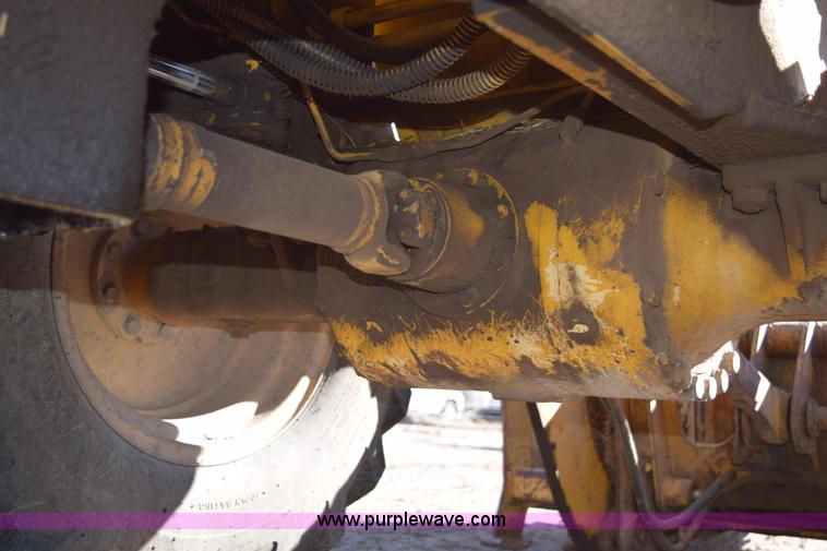 image for item E6194 1995 John Deere 244E wheel loader