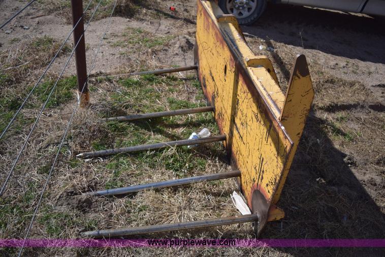 image for item E6194 1995 John Deere 244E wheel loader