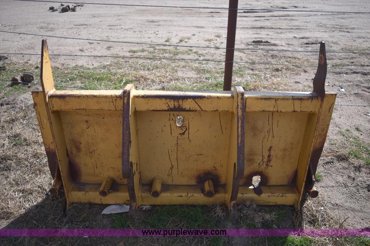 image for item E6194 1995 John Deere 244E wheel loader