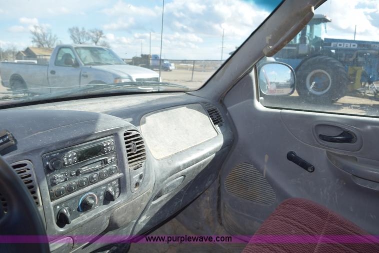 image for item E6197 2002 Ford F150 pickup truck