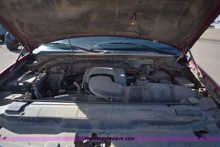 image for item E6197 2002 Ford F150 pickup truck