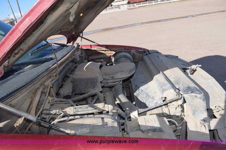 image for item E6197 2002 Ford F150 pickup truck