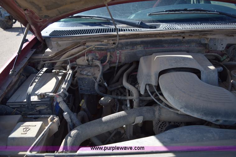 image for item E6197 2002 Ford F150 pickup truck