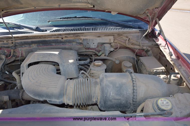 image for item E6197 2002 Ford F150 pickup truck