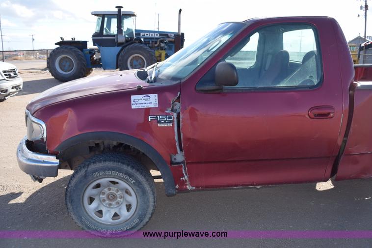image for item E6197 2002 Ford F150 pickup truck