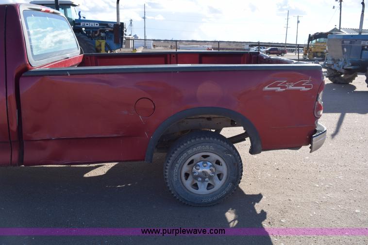 image for item E6197 2002 Ford F150 pickup truck