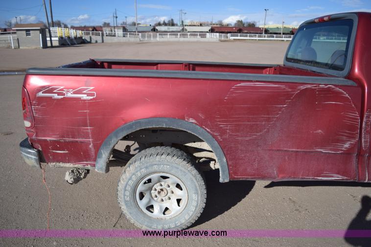 image for item E6197 2002 Ford F150 pickup truck