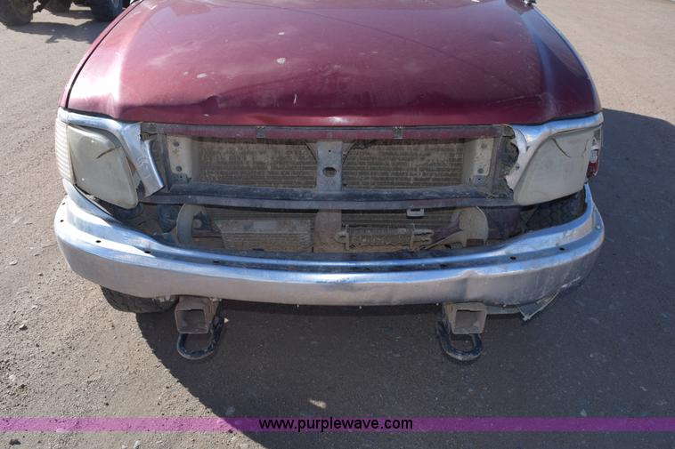 image for item E6197 2002 Ford F150 pickup truck