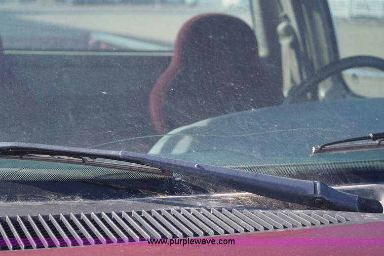 image for item E6197 2002 Ford F150 pickup truck