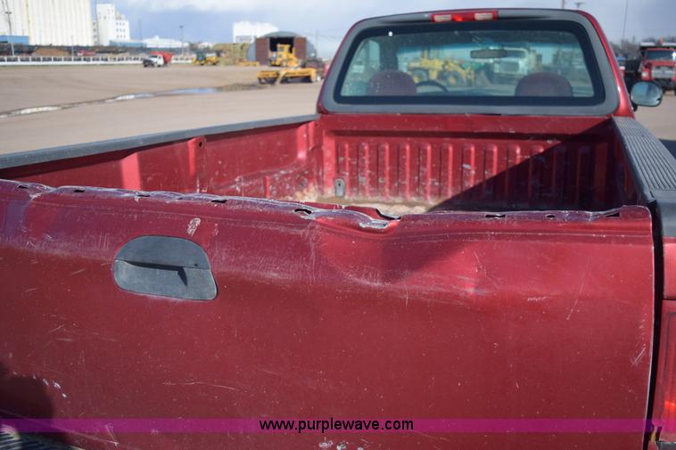 image for item E6197 2002 Ford F150 pickup truck