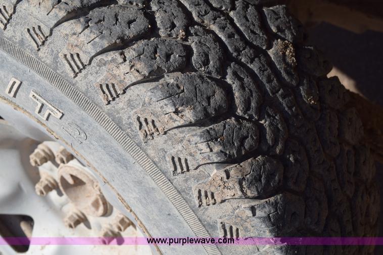 image for item E6197 2002 Ford F150 pickup truck