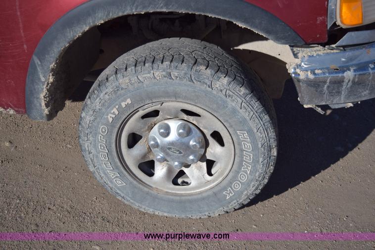 image for item E6197 2002 Ford F150 pickup truck