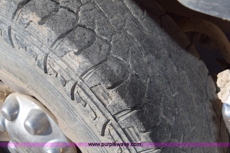 image for item E6197 2002 Ford F150 pickup truck