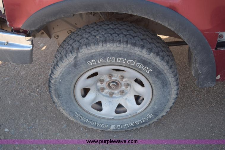 image for item E6197 2002 Ford F150 pickup truck