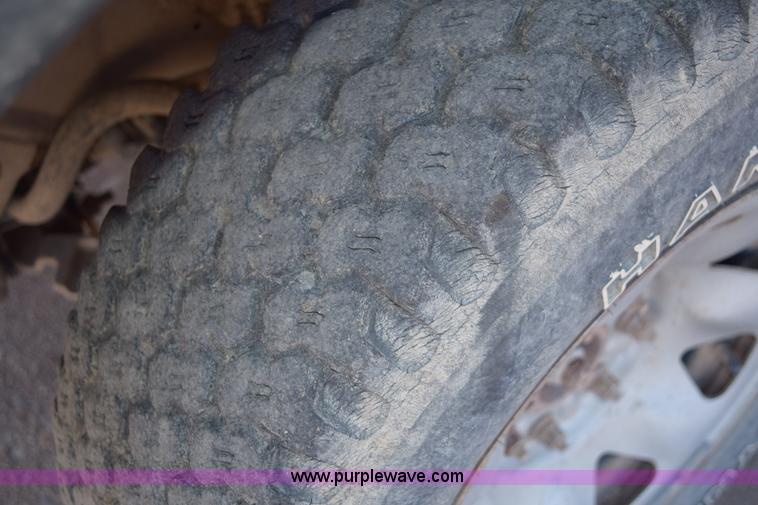 image for item E6197 2002 Ford F150 pickup truck