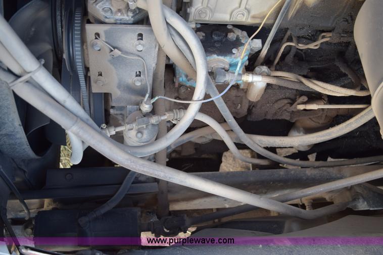 image for item E6198 1986 International Paystar 5000 spreader truck