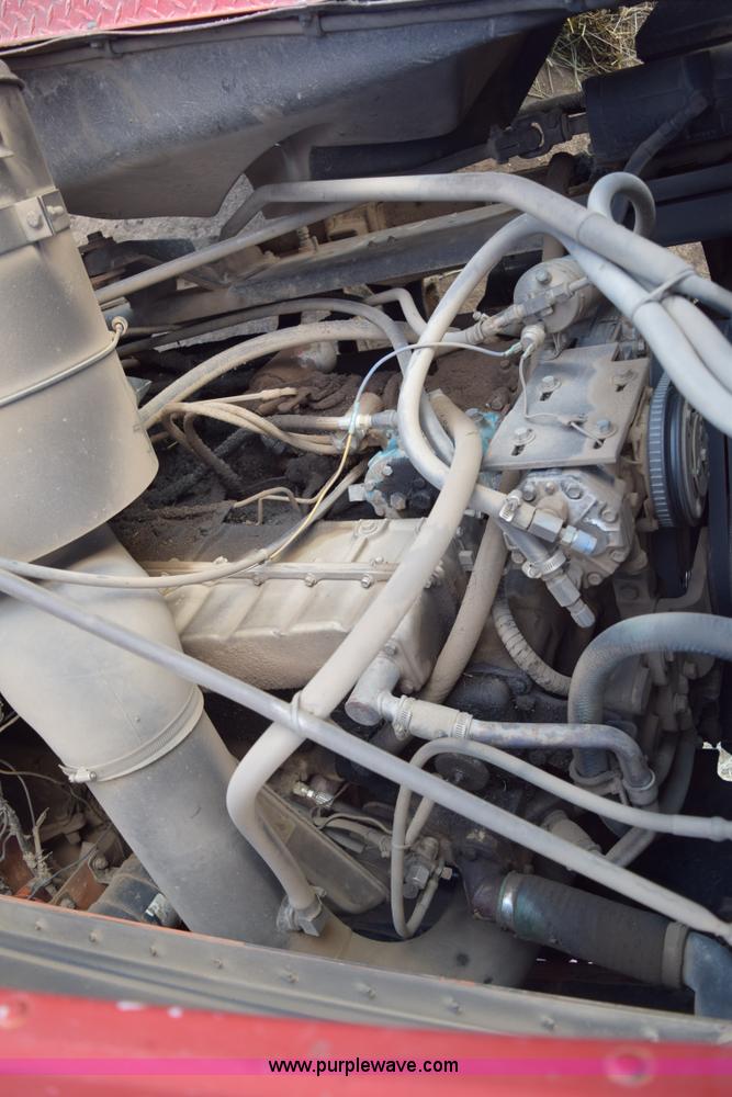 image for item E6198 1986 International Paystar 5000 spreader truck