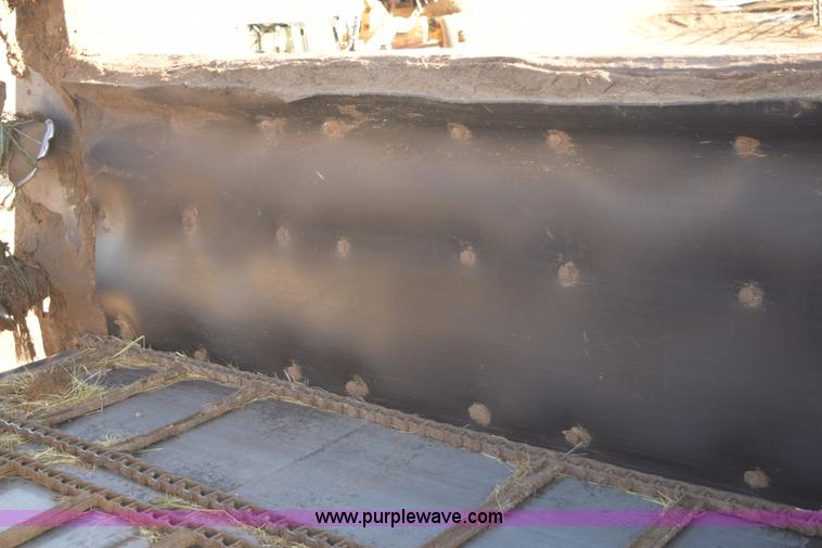 image for item E6198 1986 International Paystar 5000 spreader truck