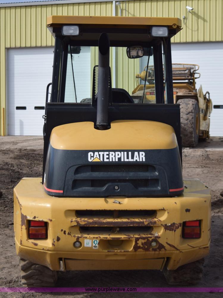 image for item E6199 2006 Caterpillar 904B wheel loader