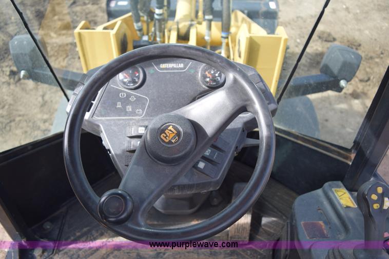 image for item E6199 2006 Caterpillar 904B wheel loader