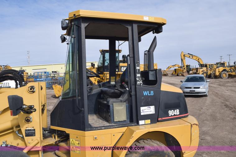 image for item E6199 2006 Caterpillar 904B wheel loader
